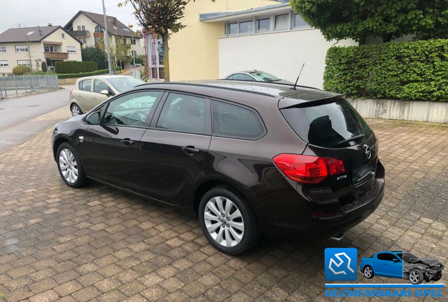 Aripa fata opel astra j 2014