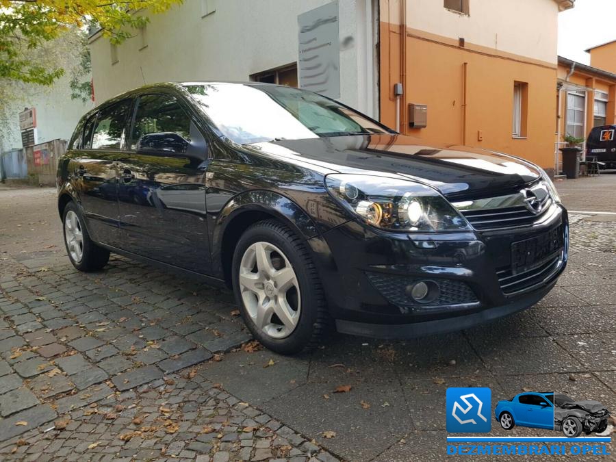 Balamale capota opel astra h 2010