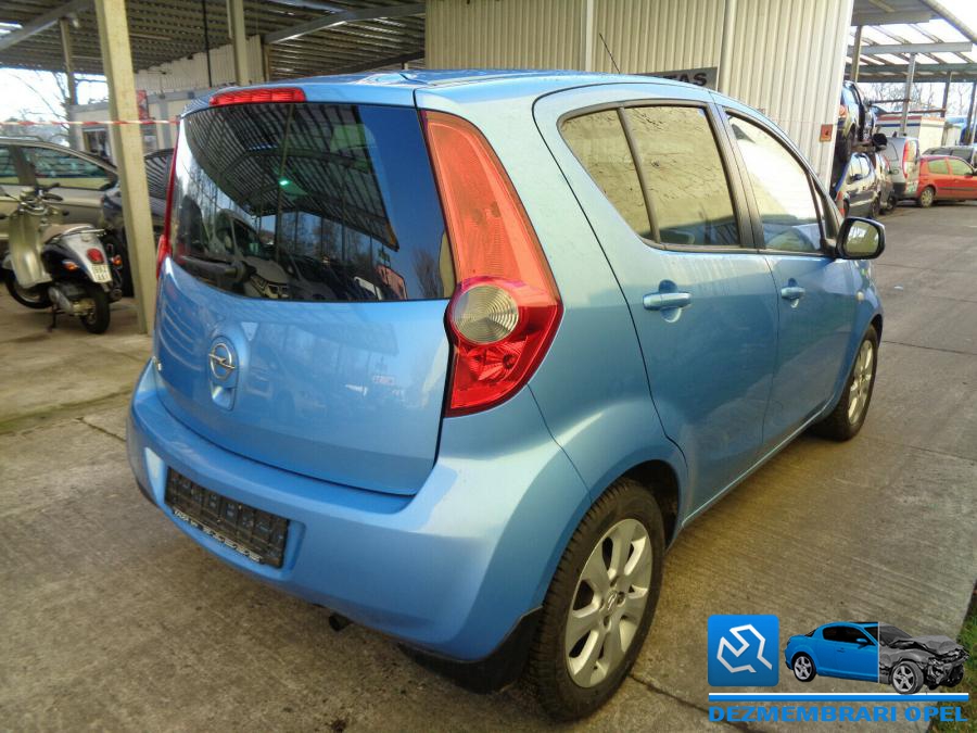 Luneta opel agila b 2009