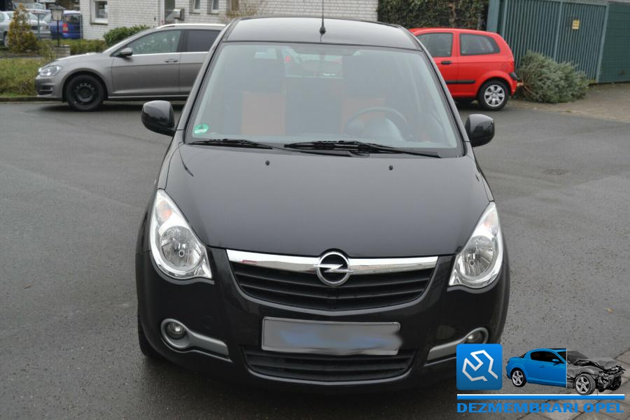 Luneta opel agila b 2011