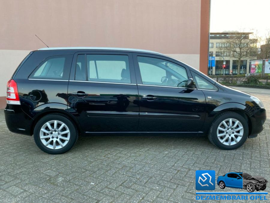 Luneta opel zafira b 2007