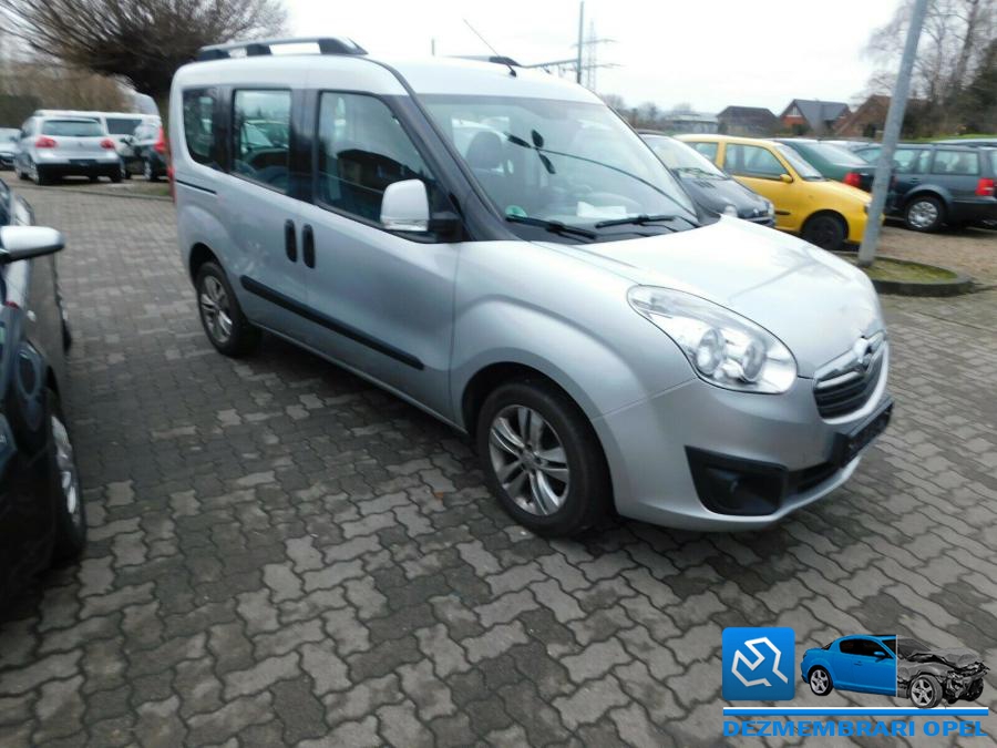 Pompa injectie opel combo 2009